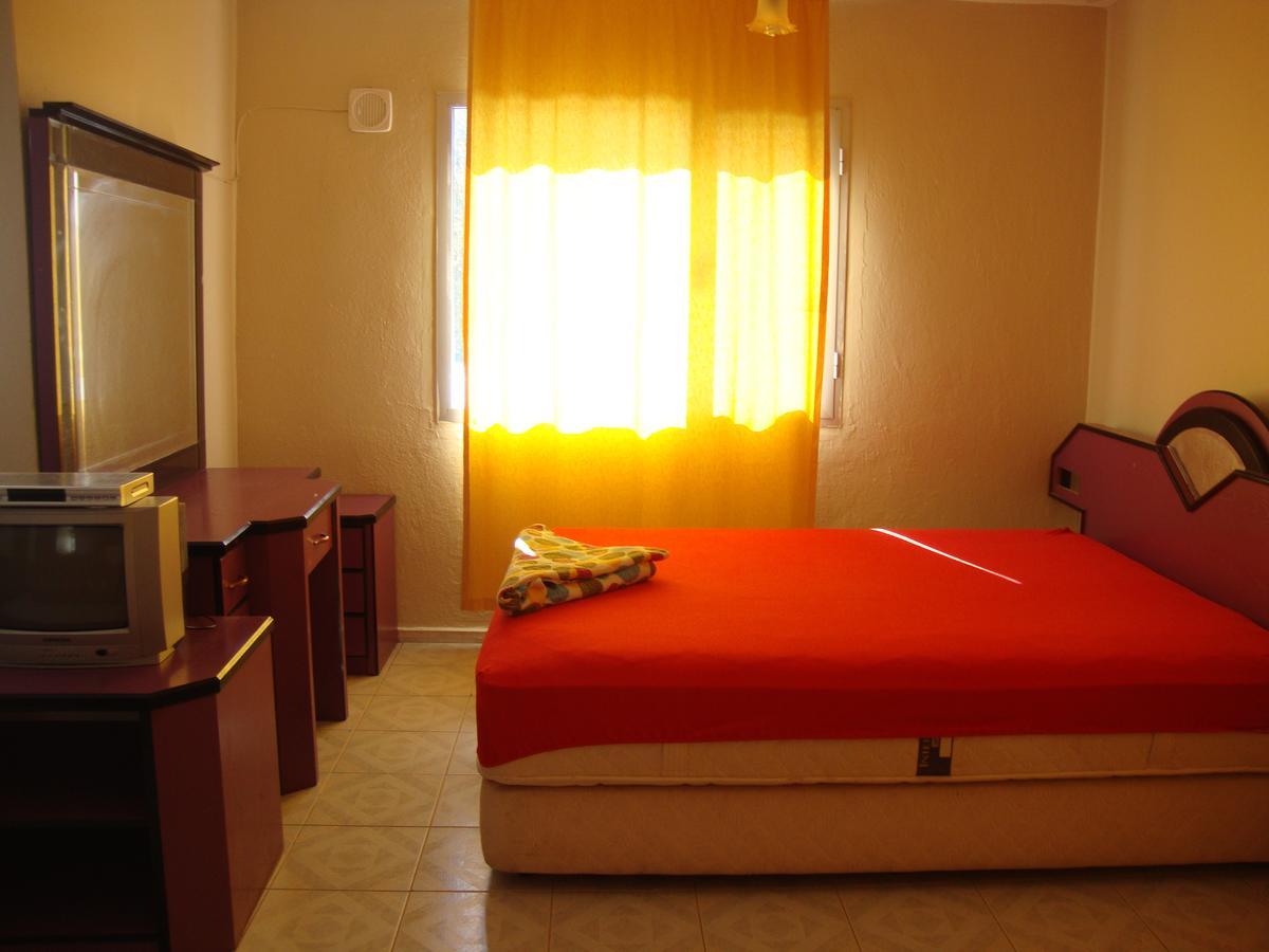 Degerli Motel Seferihisar Szoba fotó